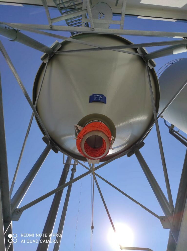 Silo Teleskopschlauch mit GFK Auslauf um pendeln und Verwehungen beim Beladen zu vermeiden
